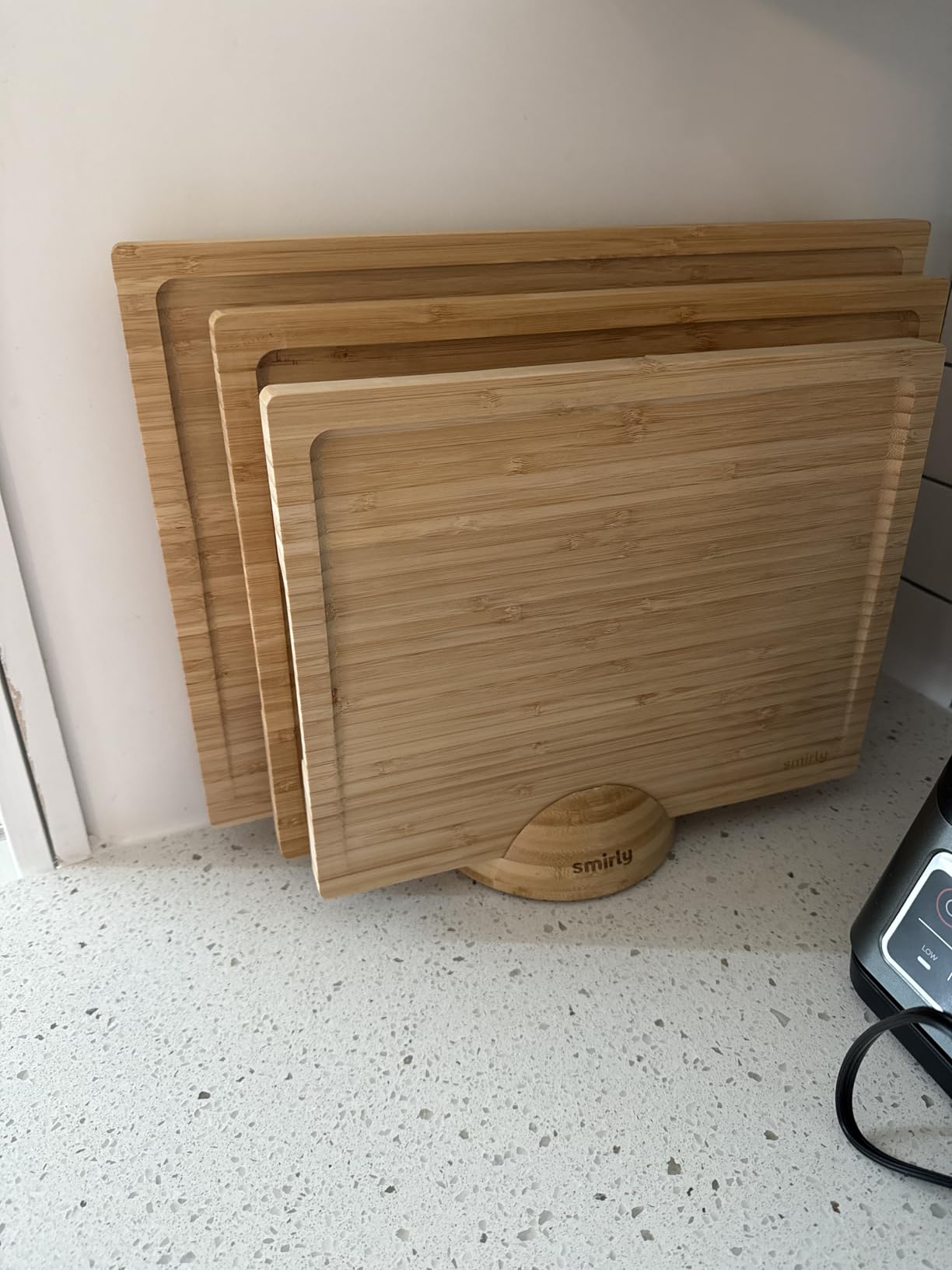 SMIRLY Bamboo Cutting Boards for Kitchen - Wood Cutting Board for Meal Prep, Serving, Charcuterie - Kitchen Gadgets, House Warming Gifts - Wooden Chopping Board Set of 3 with Holder - Natural Bamboo customer photo 1