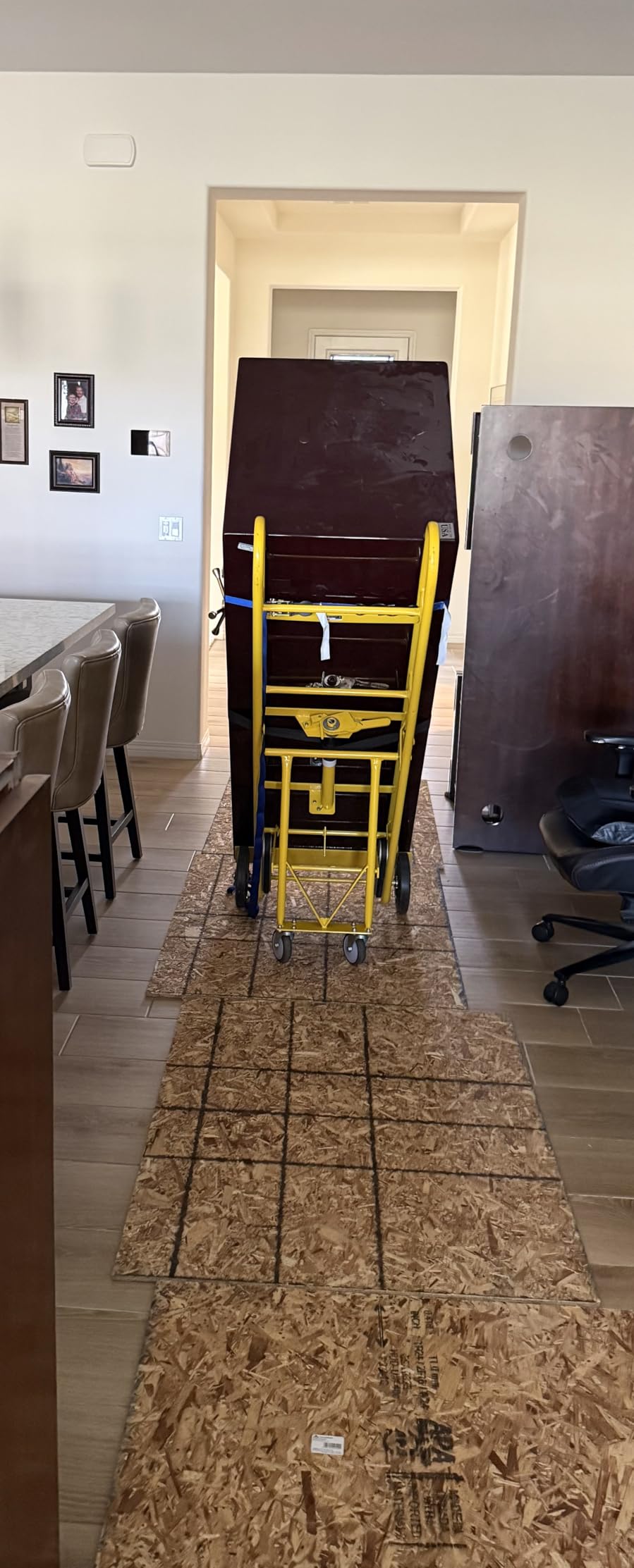 Strongway Industrial Hand Truck - 1200 lb Capacity Heavy-Duty Appliance Dolly, Convertible 2/4-Wheel Design, 8