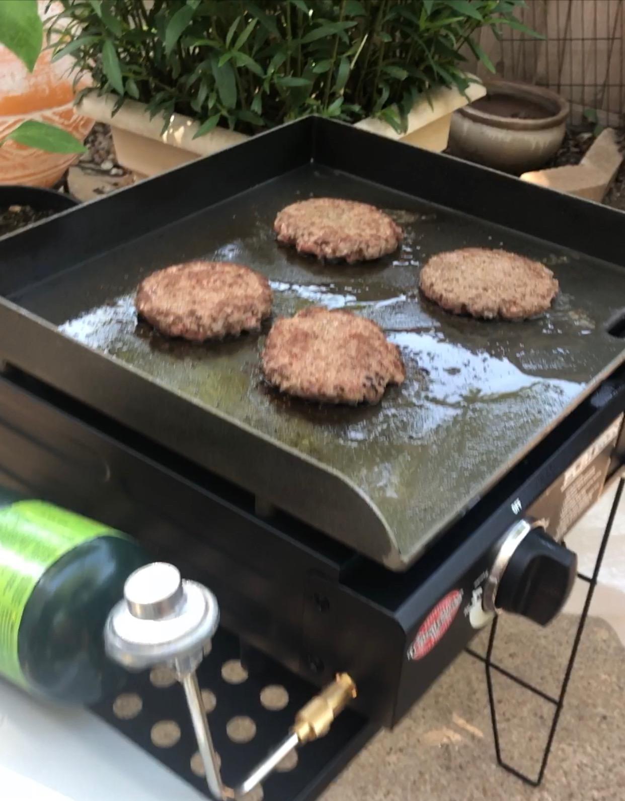 Char-Griller Flat Iron 1-Burner Portable Propane Gas Flat-Top Griddle with Steel Griddle Top, Includes Electronic Ignition, 265 Cooking Square Inches in Black, Model E8217 customer photo 2