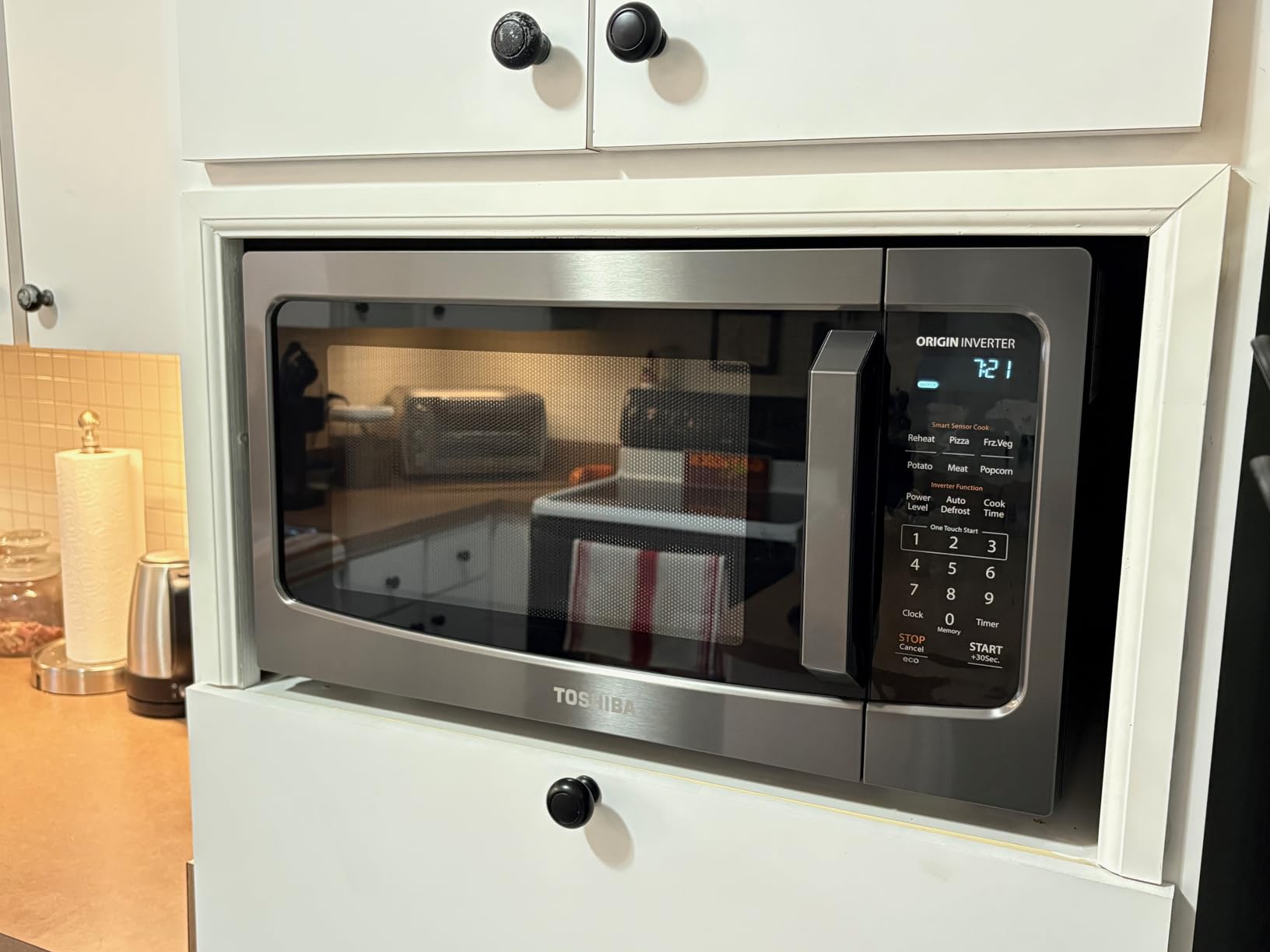 TOSHIBA ML-EM45PIT(BS) Countertop Microwave Oven with Inverter Technology, Smart Sensor, Auto Defrost, 1.6 Cu.ft, 13.6