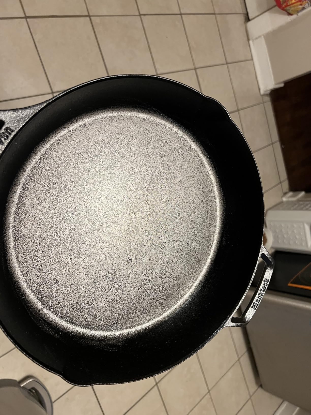 Lodge Blacklock 10.25-Inch Triple Seasoned Cast Iron Skillet - Lightweight - Easy Cleanup - Premium Cookware customer photo 1