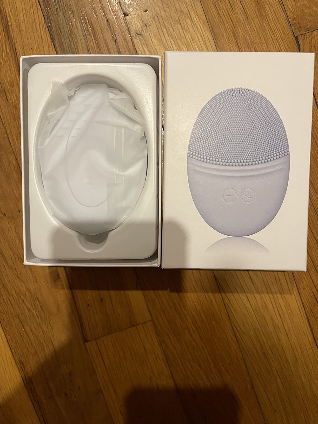 EZBASICS Facial Cleansing Brush Made with Ultra Hygienic Soft Silicone, Waterproof Sonic Vibrating Face Brush for Deep Cleansing, Gentle Massaging, Inductive Charging (Violet) 1 Pack+5 Speed Settings customer photo 2