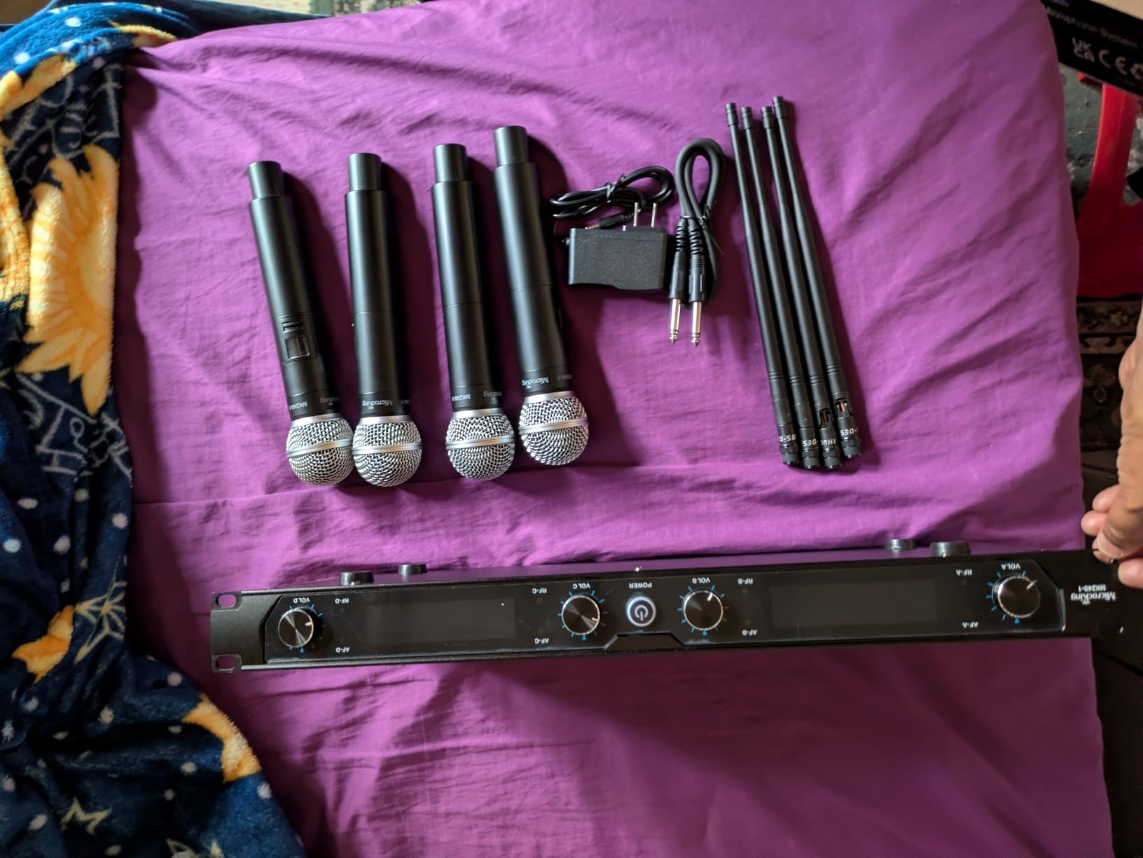 MicrocKing Wireless Microphone System, with 4 Handheld Mics, Metal Build, Fixed Frequency, Long Range 400ft, Ideal for Party/Wedding/Church/Conference/Speech customer photo 1