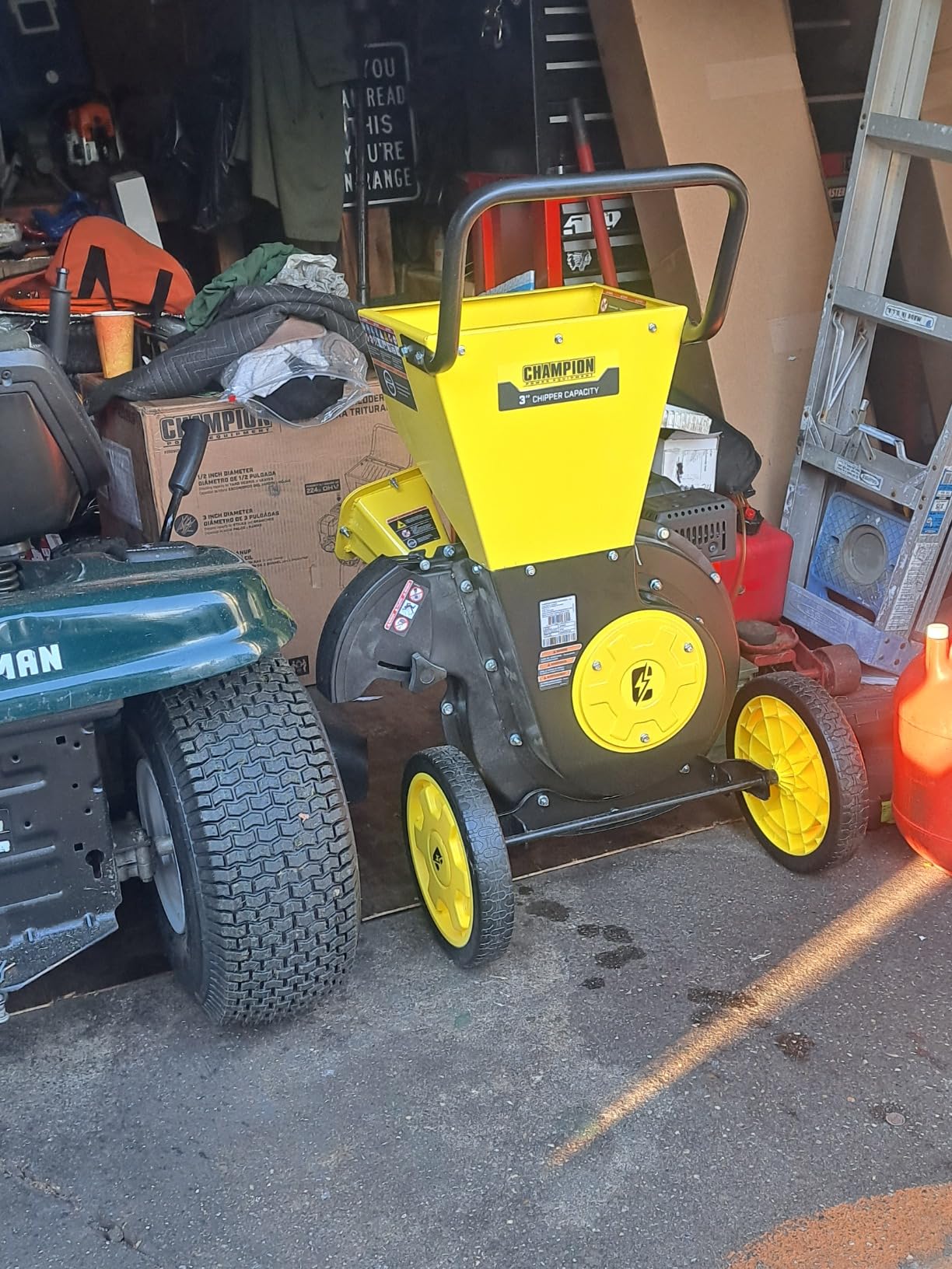 Champion Power Equipment 3-Inch Portable Chipper-Shredder with Collection Bag customer photo 1