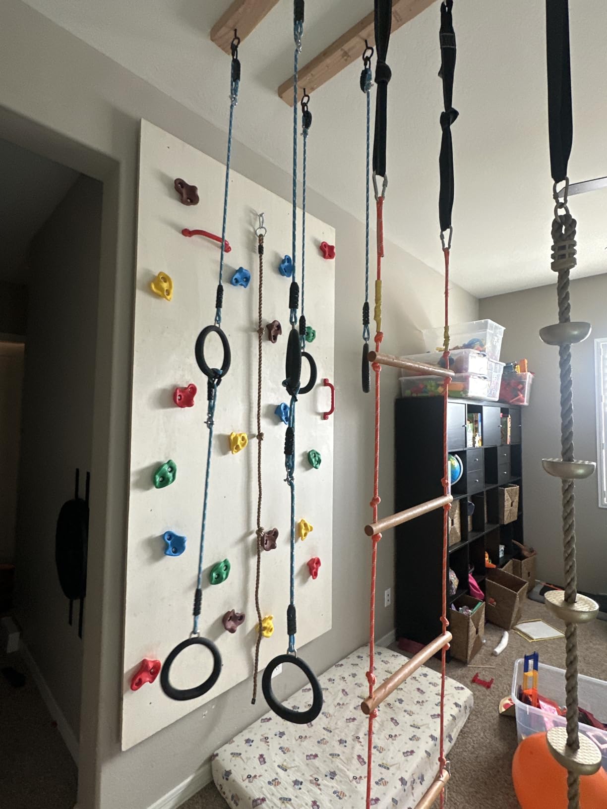 SELEWARE Trapeze Swing Rings, Non-Slip Gymnastic Rings Pull Up Exercise Rings for Home Gym Playground Ninja Warrior Obstacle Course Training Workout customer photo 1