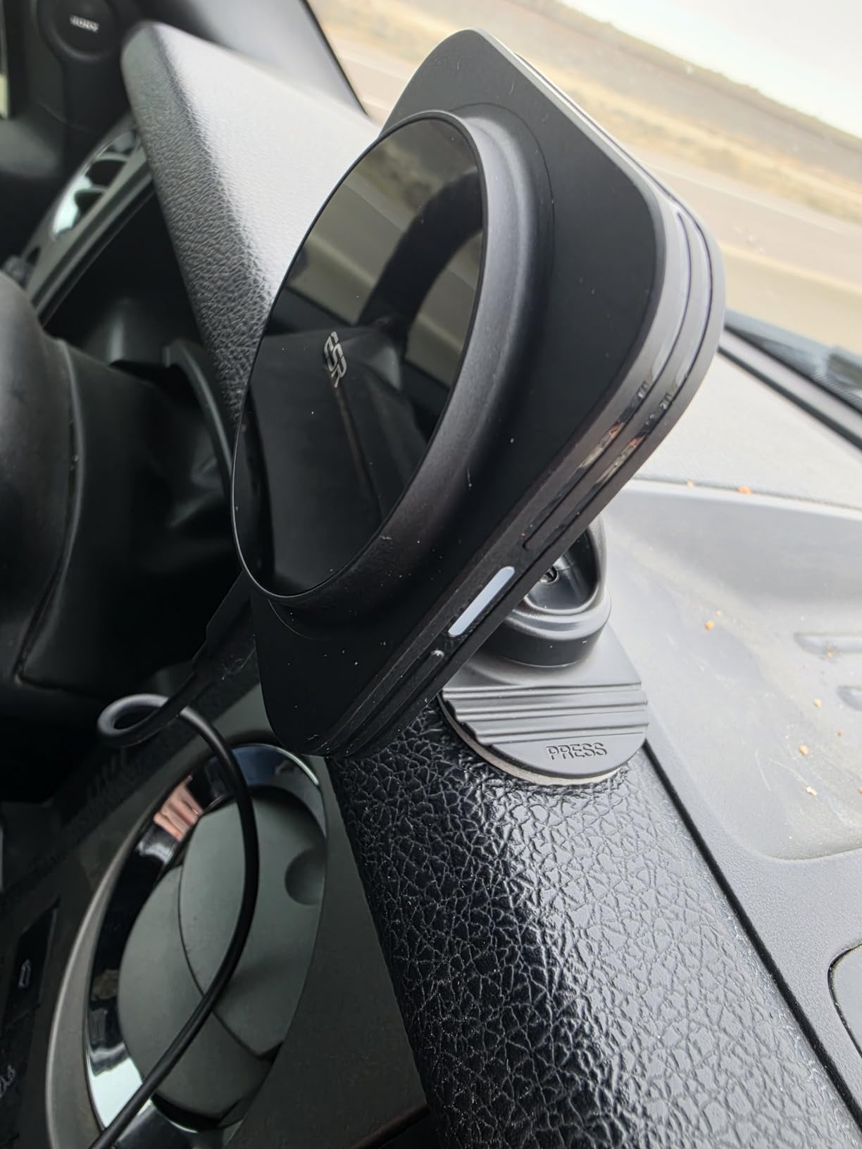 ESR for MagSafe Car Mount Charger - 15W Magnetic Wireless Car Charger for MagSafe Car Charging, Air Vent Dashboard Phone Holder Mount for iPhone Air 17 Pro Max 16 15 14 13 12, Galaxy S25, Fast Charging customer photo 1