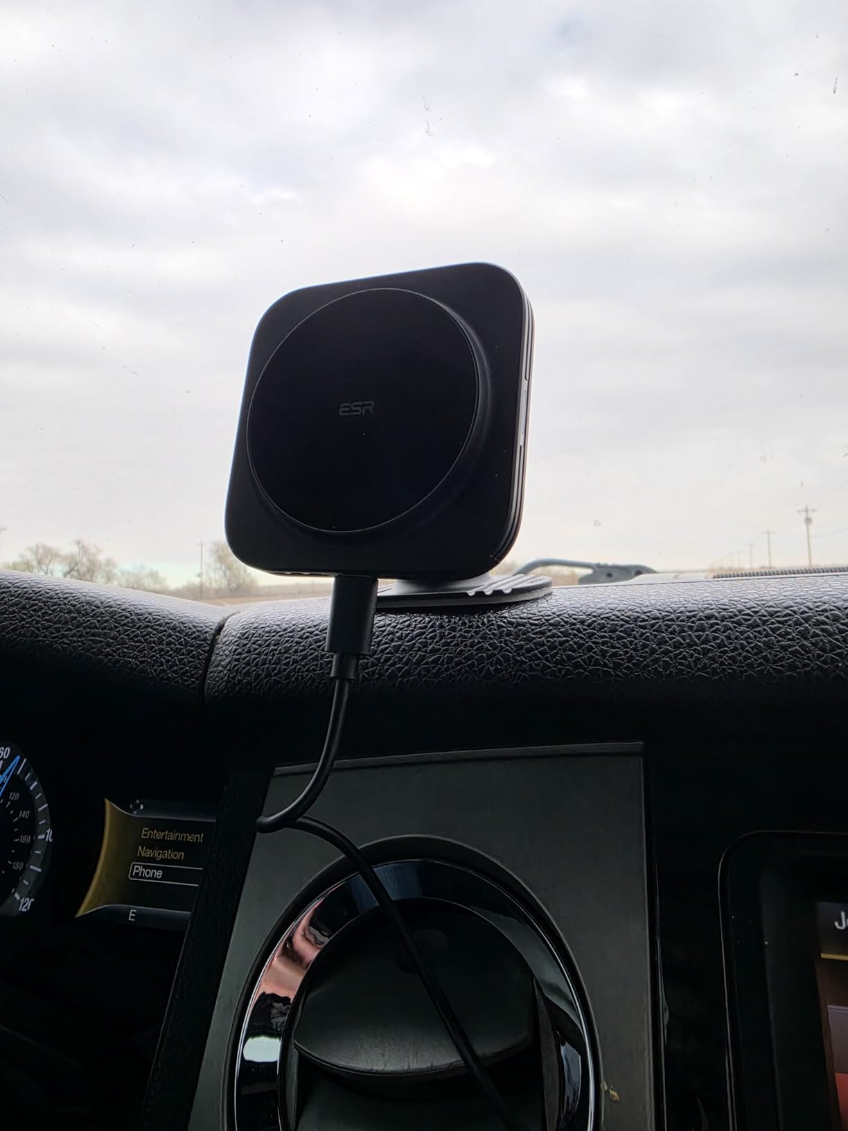 ESR for MagSafe Car Mount Charger - 15W Magnetic Wireless Car Charger for MagSafe Car Charging, Air Vent Dashboard Phone Holder Mount for iPhone Air 17 Pro Max 16 15 14 13 12, Galaxy S25, Fast Charging customer photo 2