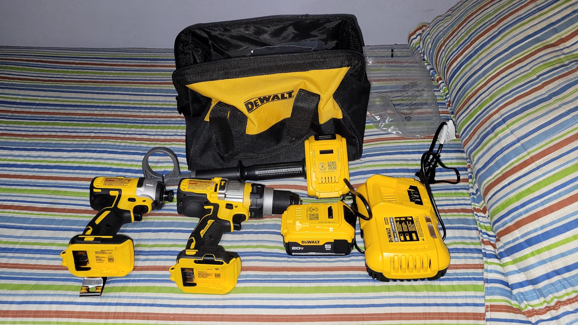 DEWALT FLEXVOLT ADVANTAGE 20V MAX* Combo Kit with Hammer Drill & Impact Driver, 5.0-Ah, 2-Tool (DCK2100P2) customer photo 1