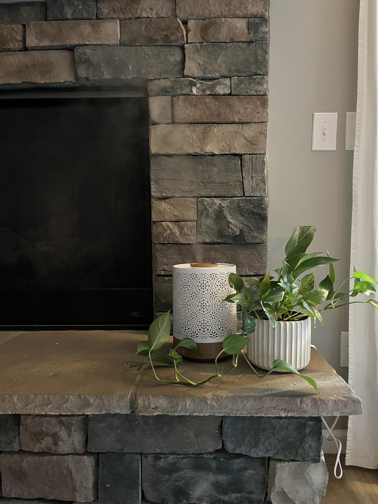 BlueHills 2500 ML XL Essential Oil Diffuser for Large Room Aroma Humidifier Home Decor Bed Baby Room Big Huge 2.5 L Capacity Long Run Color Lights Decorative Design High Mist Dark Wood Grain F004 customer photo 1