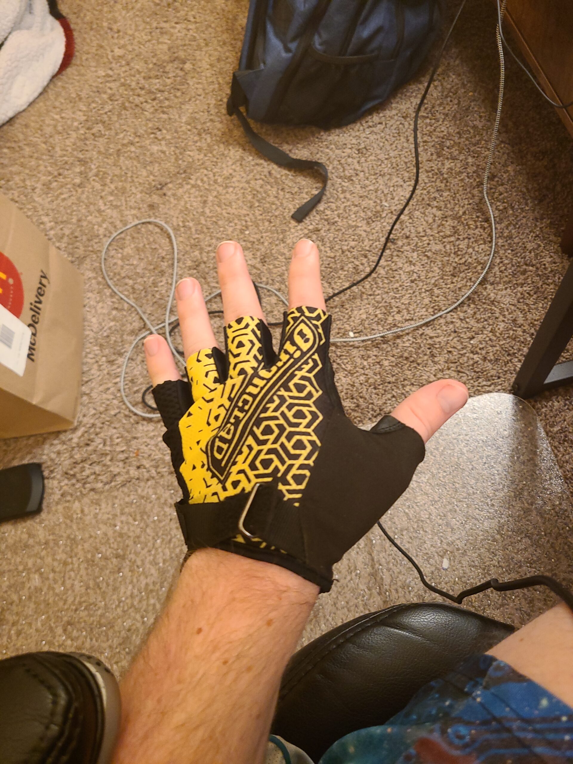 Ironclad Console Gaming Gloves, Precision Fit, Performance Grip, Touchscreen Compatible, Machine Washable, (1 Pair), Size L (ES-CNSL-04-L) customer photo 2