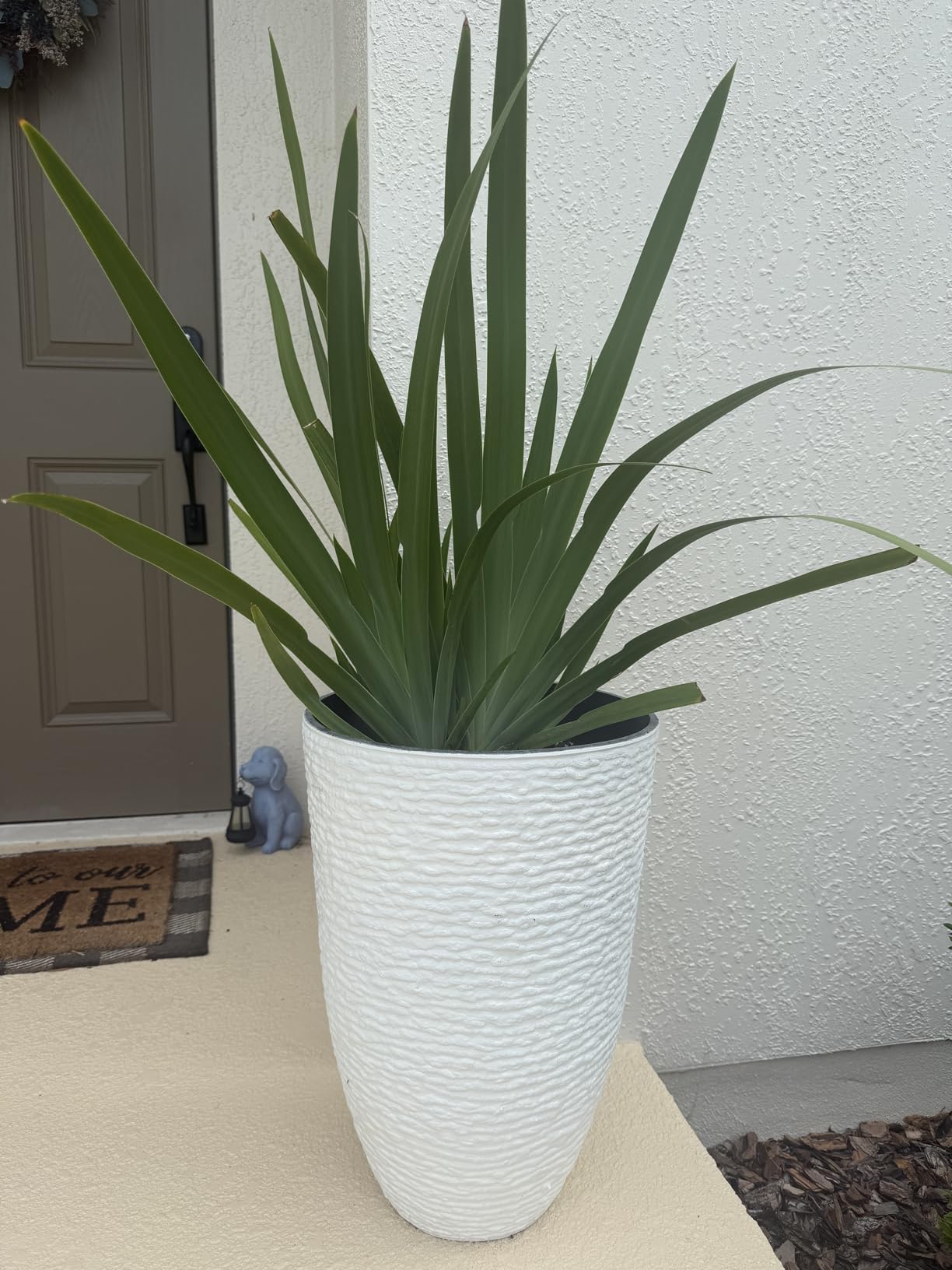Worth 9 Gallon Tall Round Planters Set of 2 - 14