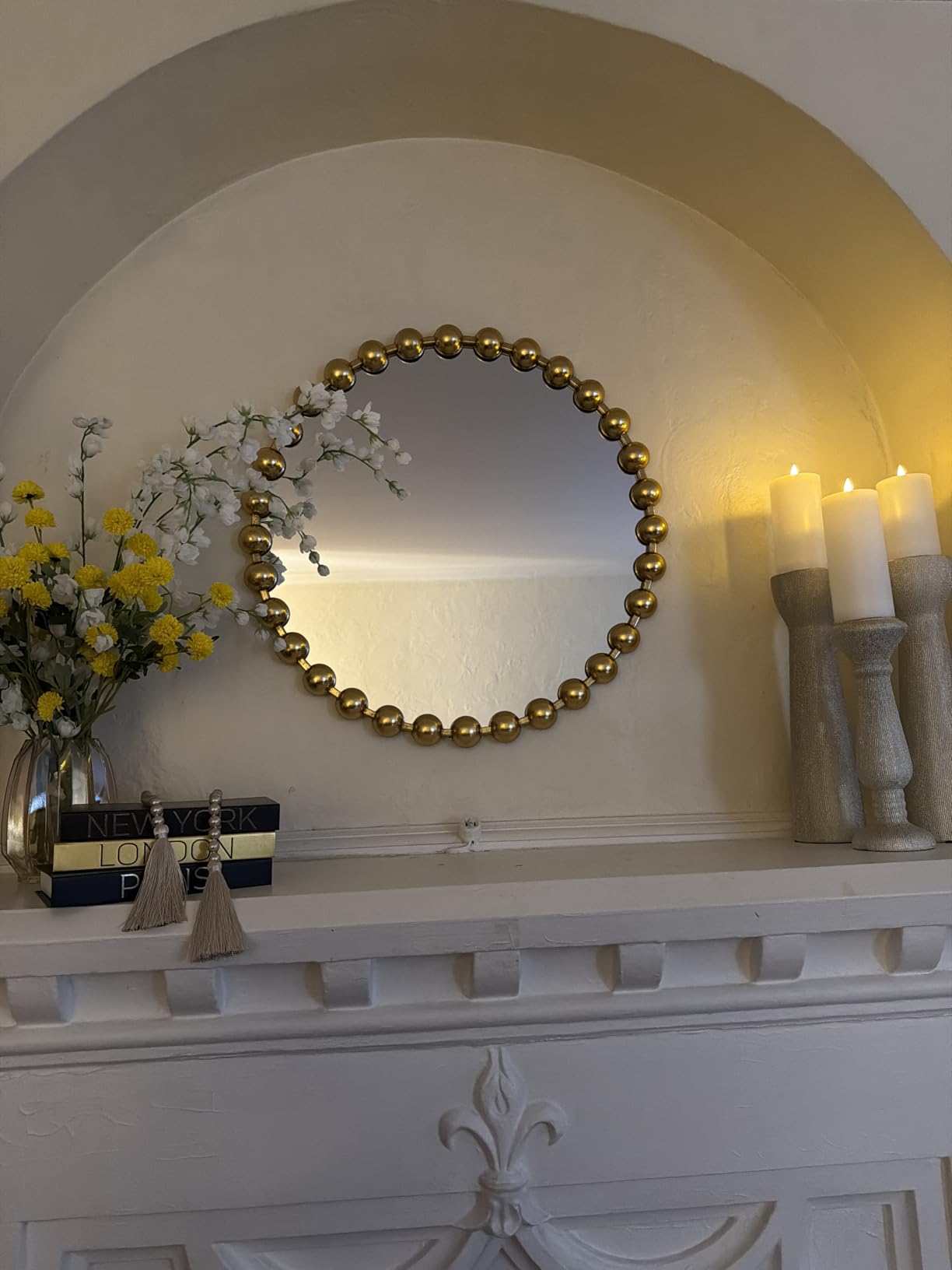 Madison Park 27 inch Gold Round Mirror, Round Mirrors for Wall Decor, Metal Frame Circle Mirrors for Bathroom, Living Room, Circle Wall Metal Art Mirror customer photo 1