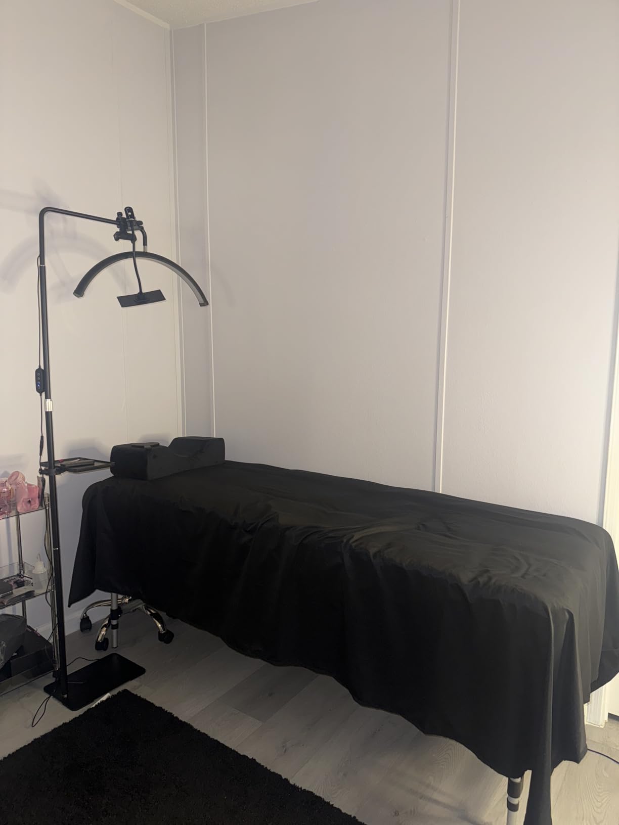 Yaheetech Massage Tables Portable Massage Bed Aluminium Height Adjustable Facial Salon Tattoo Bed with Non-Woven Bag, 22 inch Width Pink customer photo 1