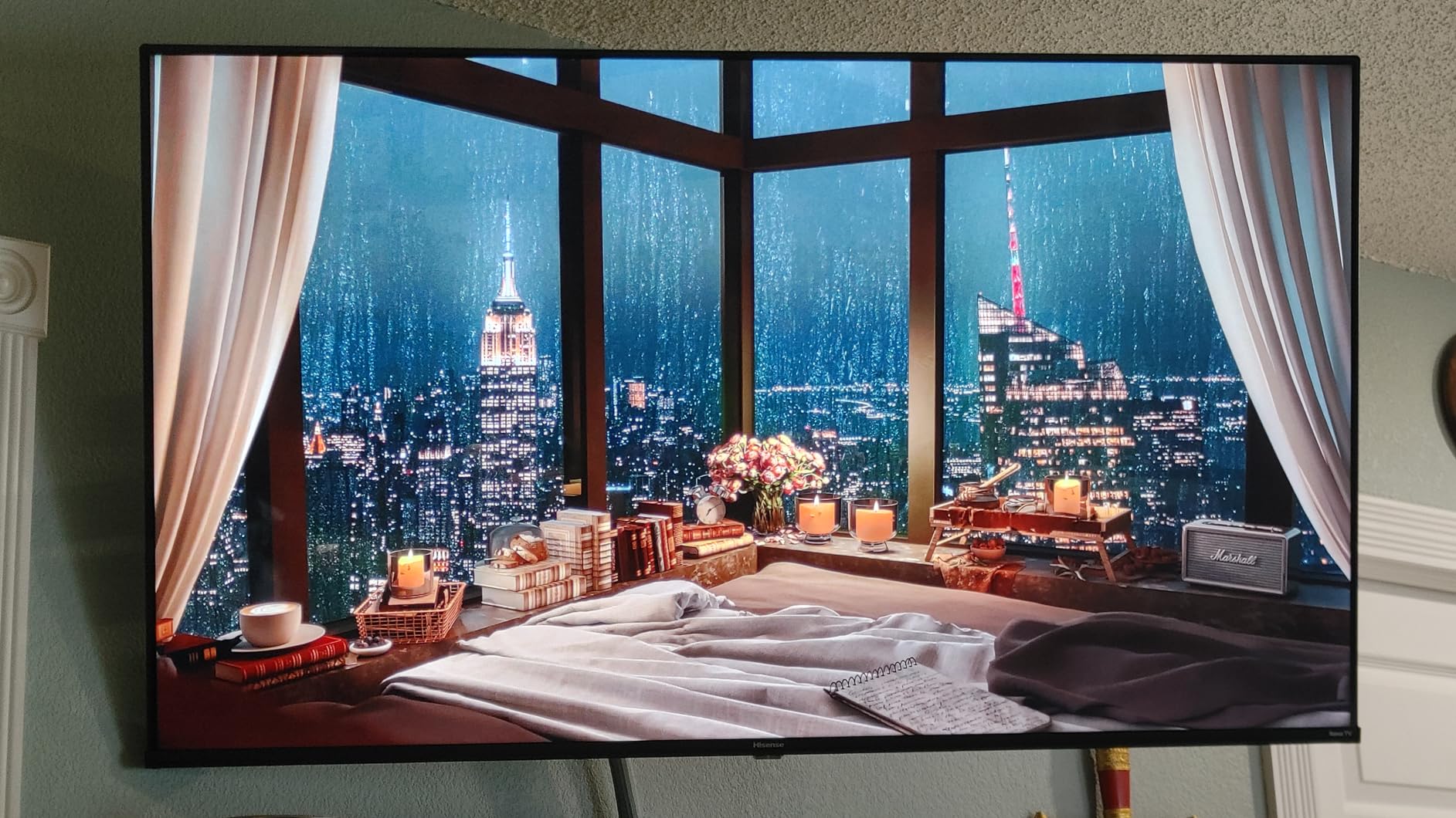 Hisense 65-Inch Class R6 Series 4K UHD Smart Roku TV with Alexa Compatibility, Dolby Vision HDR, DTS Studio Sound, Game Mode (65R6G) customer photo 1