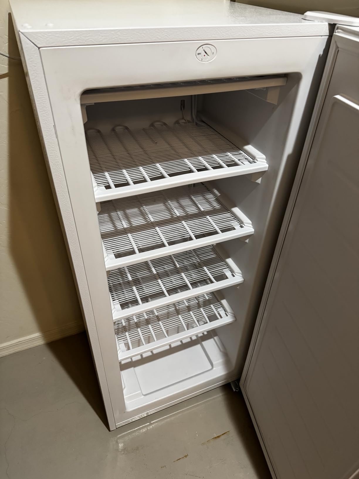 Commercial Cool 7.0 Cu. Ft. Chest Freezer, White customer photo 1
