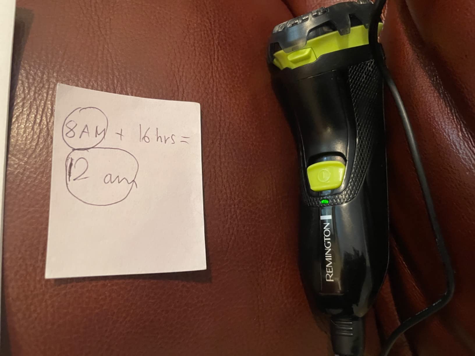 Remington Ultrastyle Rechargeable Rotary Shaver, Pr1320, Black/Neon Green customer photo 2