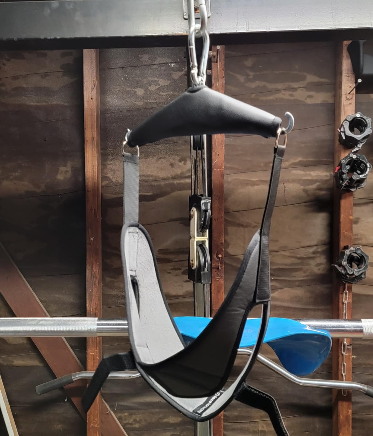 comness Cervical Neck Traction Device Over Door for Home Use, Portable Neck Stretcher Hammock for Neck Pain Relief, Physical Therapy AIDS for Neck Decompressor customer photo 2
