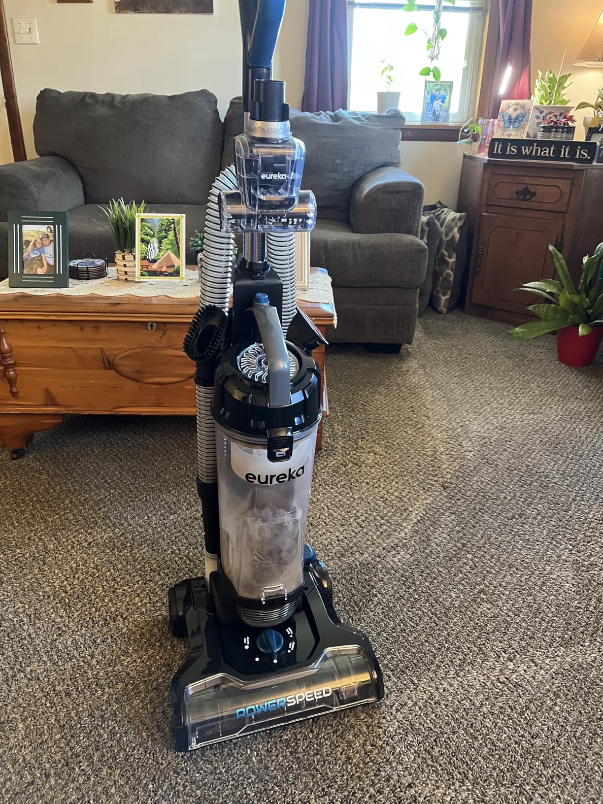 Eureka PowerSpeed Lightweight Upright Vacuum Cleaner for Carpet and Hard Floor, Powerful Bagless Upright Vacuum Cleaner for Home Pets, NEU181A, Blue customer photo 2