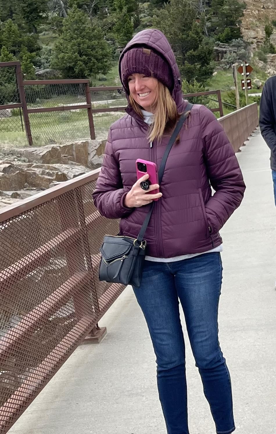 Outdoor Ventures Women's Packable Lightweight Full-Zip Puffer Jacket with Hood Quilted Winter Coat customer photo 1