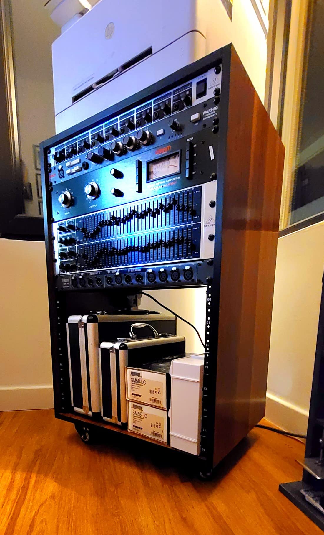 Sound Town DIY 12U Studio Rack with Furniture Grade Walnut Laminate, Rubber Feet, Casters (SDRK-12WN) customer photo 1