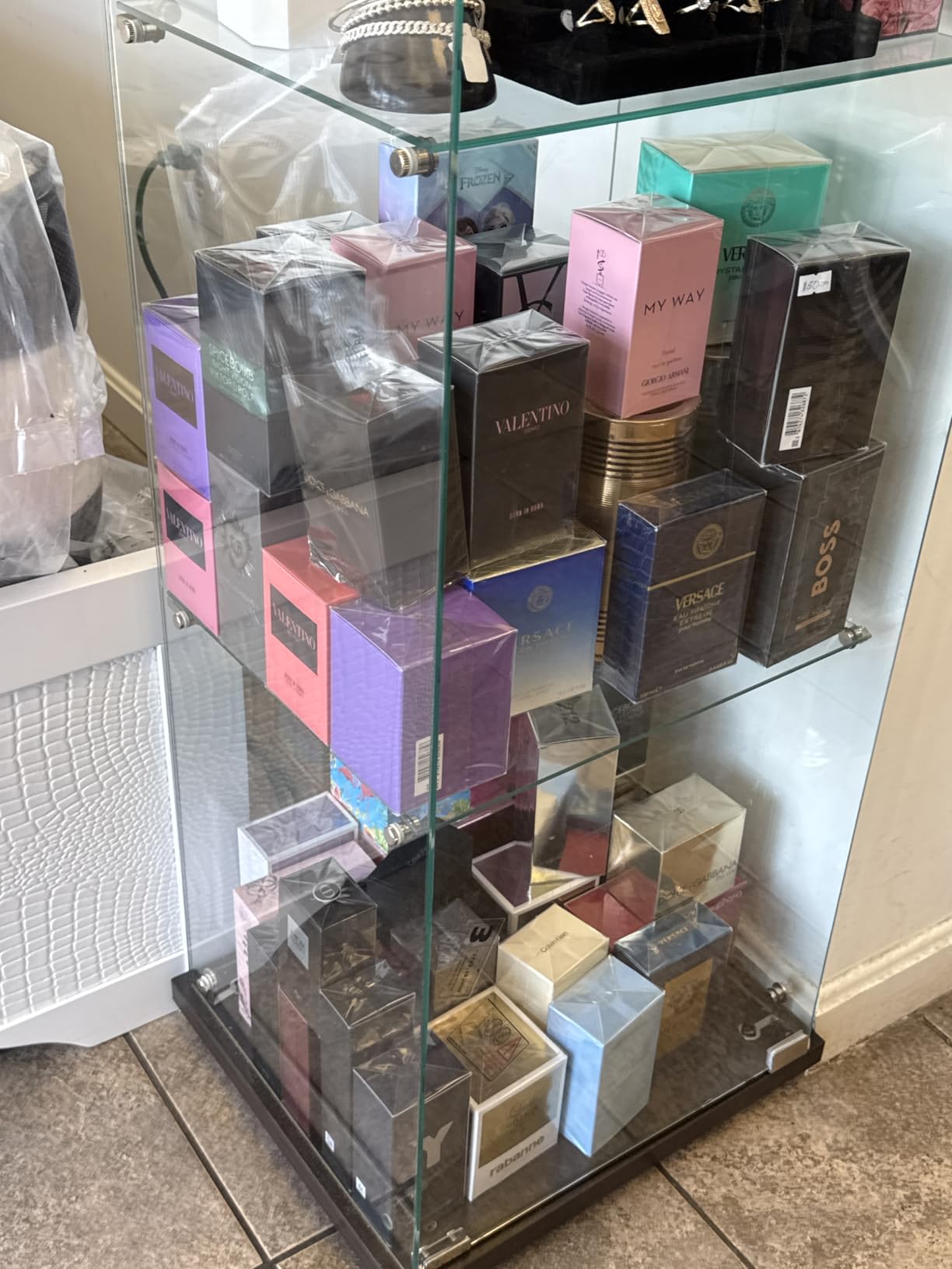 FLYMUHJIA Curio Cabinet Glass Display Case for Collectibles with 4-Shelf Display Shelves, 64.2'Hx16.9''Lx14.6''W White customer photo 2