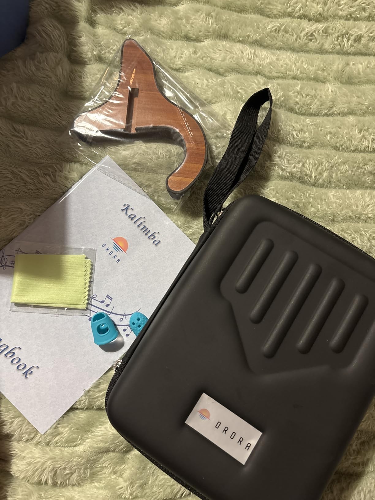 Orora Kalimba 17 Keys Thumb Piano - Songbook included with 25 Songs - Varnished Wood Musical Instrument - Finger Piano with Protection Case, Stand, Accessories - Unique Gift customer photo 1