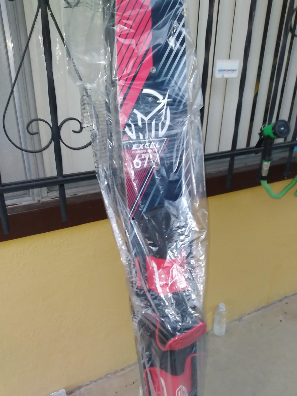 HO Sports Excel Combo Waterskis with Adjustable Horseshoe, Rear Toe Set Bindings, Red/Black customer photo 1
