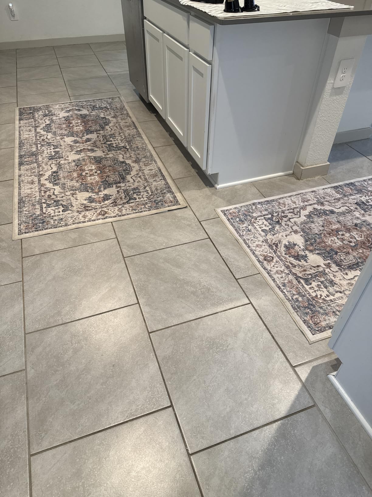Hallway Washable Runner Rug - 2x10 Kitchen Rugs Entryway Rug Runner Vintage Soft Floor Mat Non Slip Indoor Farmhouse Carpet for Bathroom Living Room Bedroom (2 X 10, Beige) customer photo 2