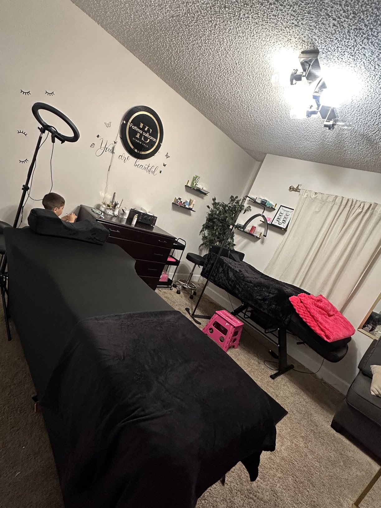 OmySalon Esthetician Salon Bed with Hydraulic Stool, Professional Massage Tattoo Table Salon Spa Equipment with Beauty Basket, Facial Beauty Barber Waxing Lash Microblading, Black customer photo 1