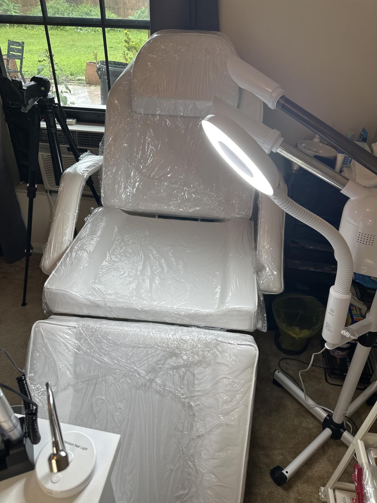OmySalon Esthetician Salon Bed with Hydraulic Stool, Professional Massage Tattoo Table Salon Spa Equipment with Beauty Basket, Facial Beauty Barber Waxing Lash Microblading, Black customer photo 2