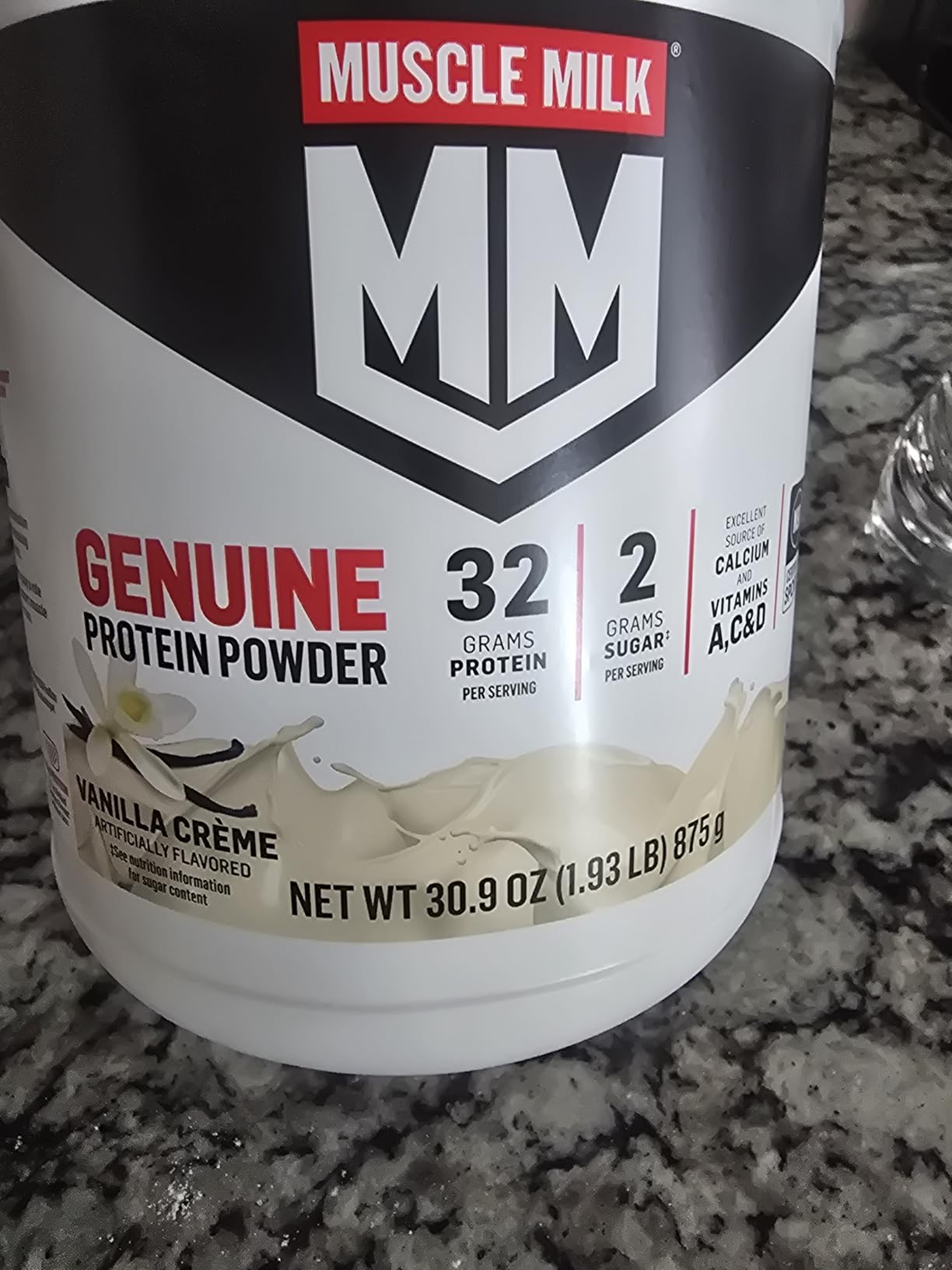 Muscle Milk Genuine Protein Powder, Vanilla Creme, 1.93 Pounds, 12 Servings, 32g Protein, 2g Sugar, Calcium, Vitamins A, C & D, NSF Certified for Sport, Energizing Snack, Packaging May Vary customer photo 1