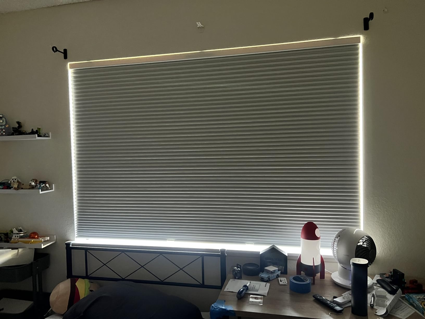 CHICOLOGY Cellular Shades - Cordless Honeycomb Blinds, Blackout Window Shades for Home, Bedroom, Living Room, Kitchen, Office & Door Windows - Evening Mist, 39