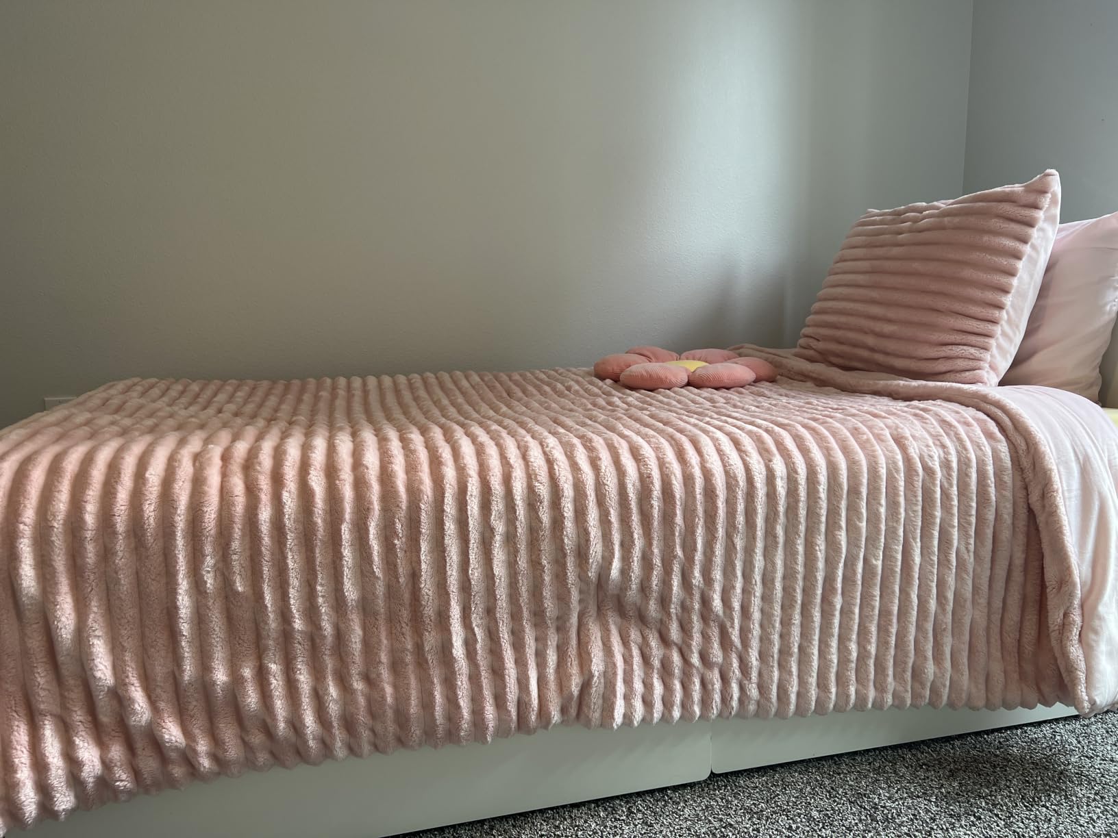 BEDELITE Fleece Queen Comforter Set - Super Soft and Warm Fluffy Cream White Bedding, Luxury Fuzzy Heavy Bed Set for All Season with 2 Pillow Cases customer photo 2