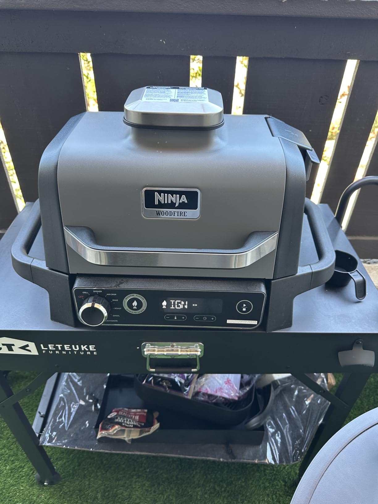 Ninja Woodfire Series 7-in-1 (Grill, BBQ, Roast, Air Fry, Dehydrate, Broil, Smoke) Portable & Weather Resistant Cook Up To 6 Steaks & 30 Hot Dogs Woodfire Pellets included OG701 customer photo 2