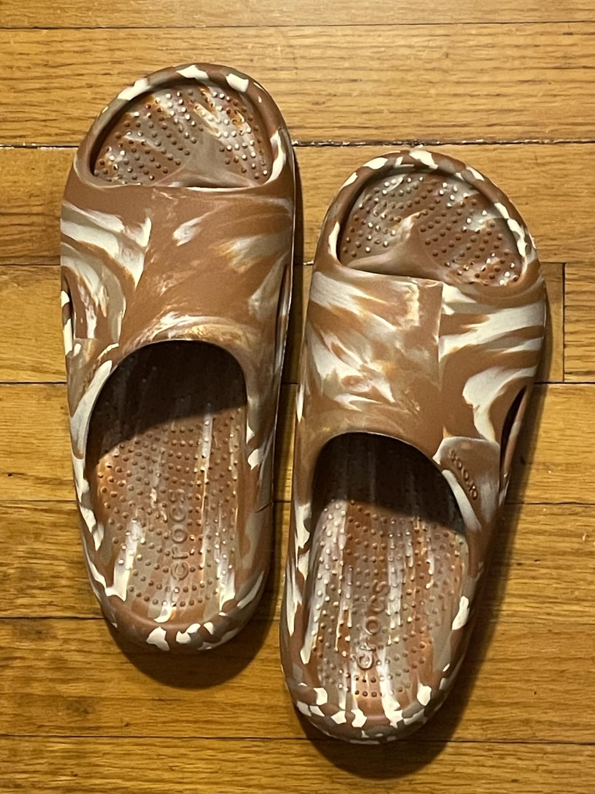 Crocs Unisex Adult Mellow Recovery Slides customer photo 1