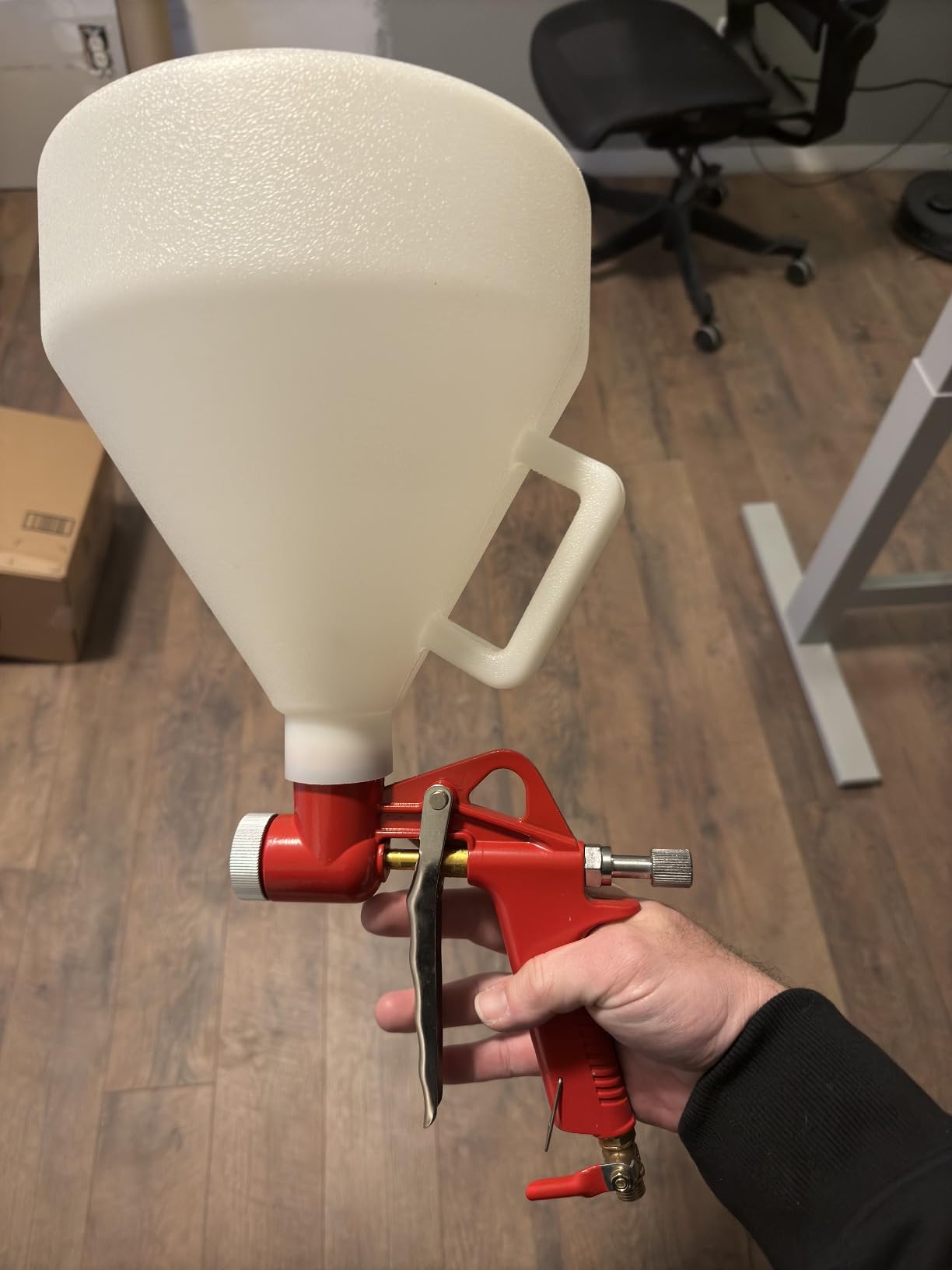 4/6/8mm Nozzles Drywall Texture Painting Sprayer, 1.58 Gallon (6L) Air Hopper Spray Gun for Walls Popcorn Ceilings Knockdown Orange Peel Texture Spray (Elbow) customer photo 2