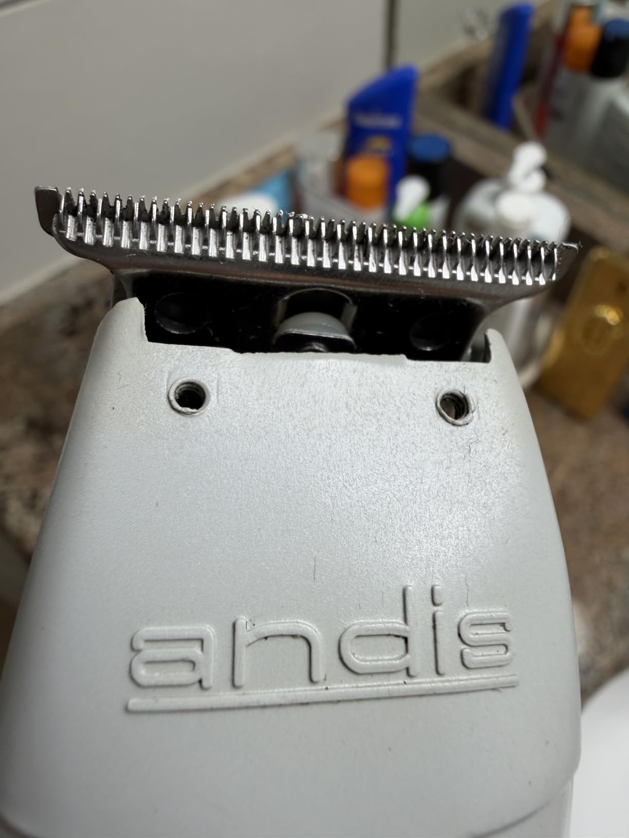 Andis 04780 Professional T-Outliner Beard & Hair Trimmer for Men with Carbon Steel T-Blade, Bump Free Technology - Corded Electric Beard Trimmer, GTO, Grey customer photo 2