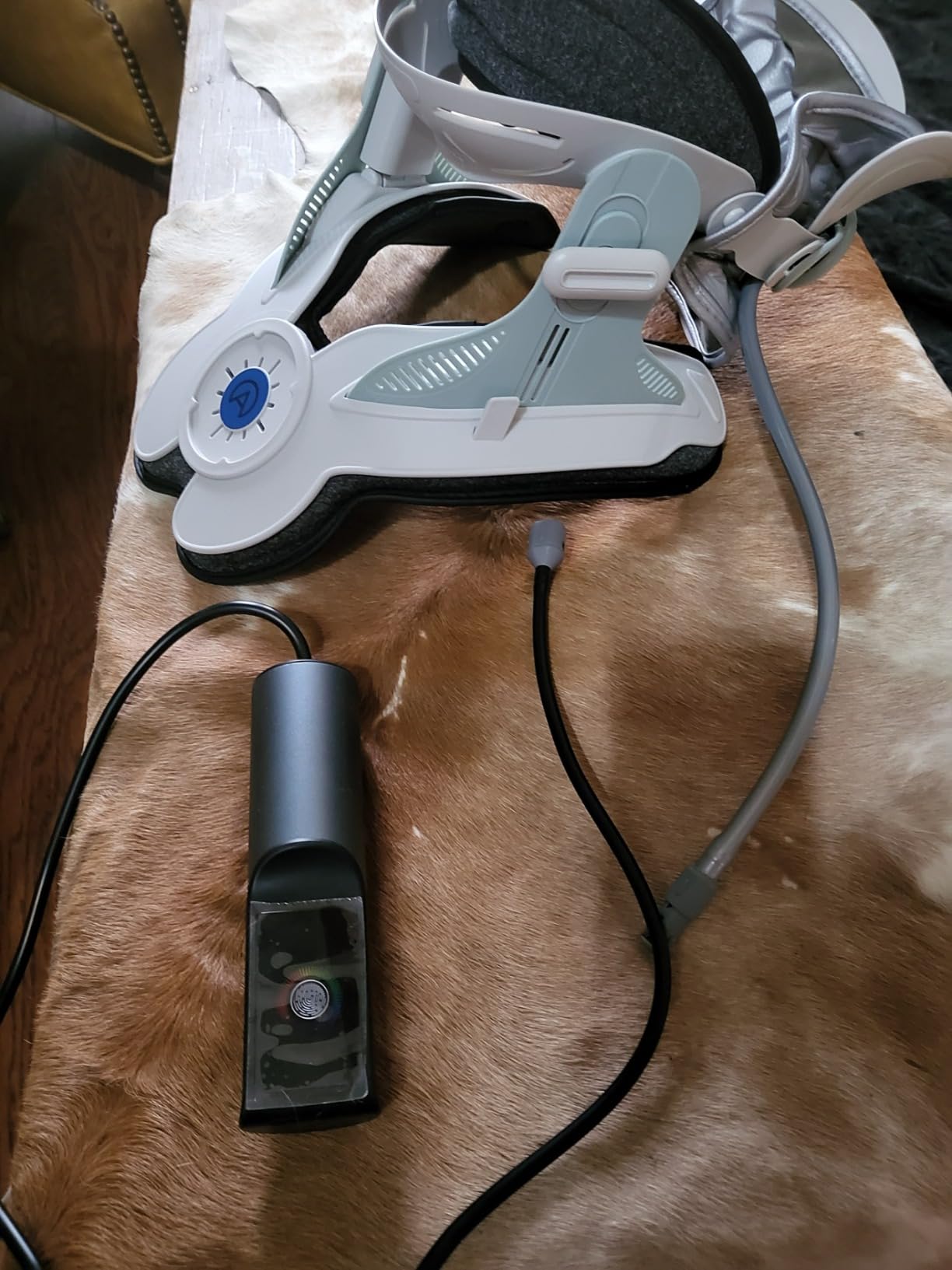 Neck Traction Device by Air Collar - Neck Stretcher - Cervical Traction Device - Neck & Shoulder Pain Relief - Stretcher Collar for Improved Spine Alignment (2nd Gen Electric Pump) customer photo 1