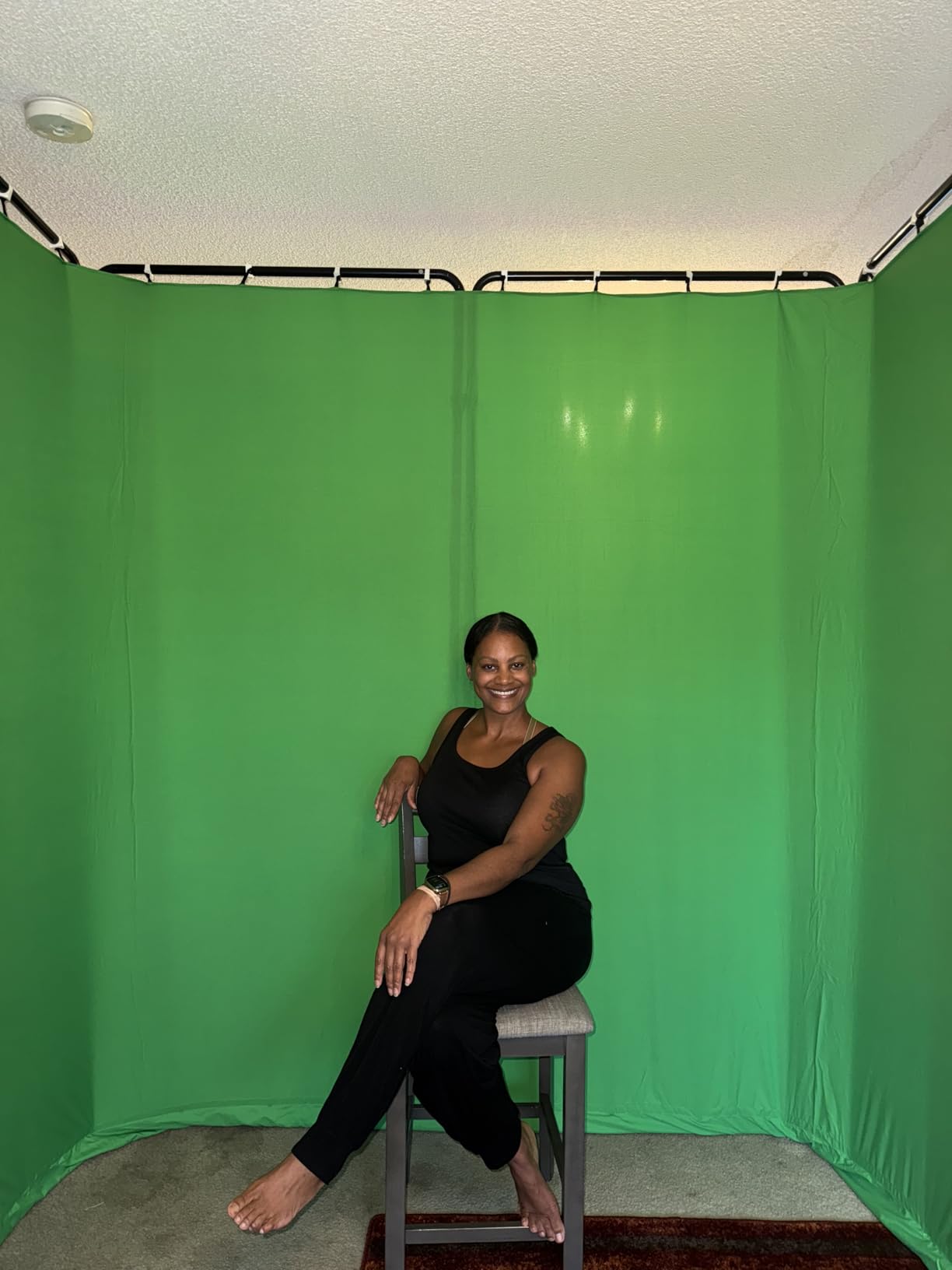 7.87ft x 13.12ft Portable Large Chromakey Green Screen Backdrop with Stand Photography Background Support System for Photo Studio Video Shooting, Live Streaming, Parties, Keying, Stage customer photo 1