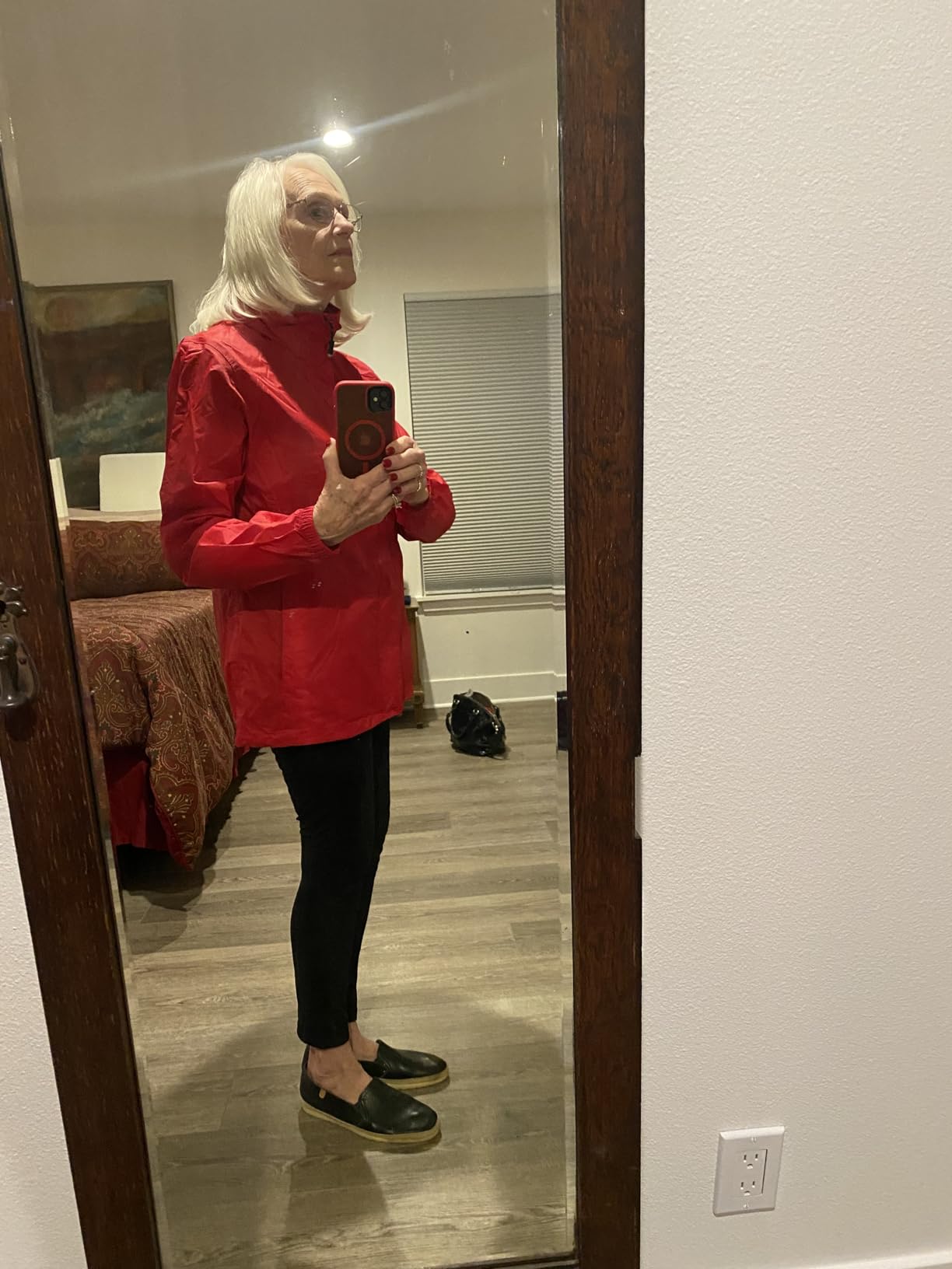 33,000ft Women's Rain Jacket Waterproof Lightweight Packable Raincoat with Hood for Golf Hiking Travel Windbreaker customer photo 2
