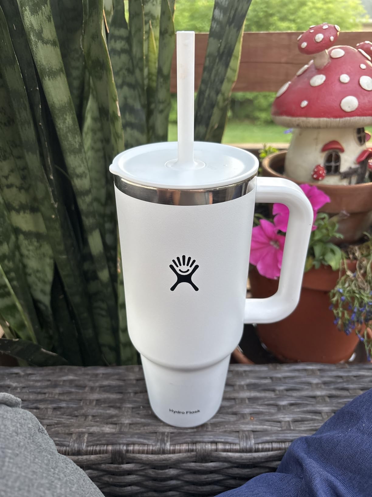 Hydro Flask 40 Oz Travel Tumbler with Handle, Lid and Straw - Insulated Stainless Steel in 40 Oz Indigo Blue customer photo 1