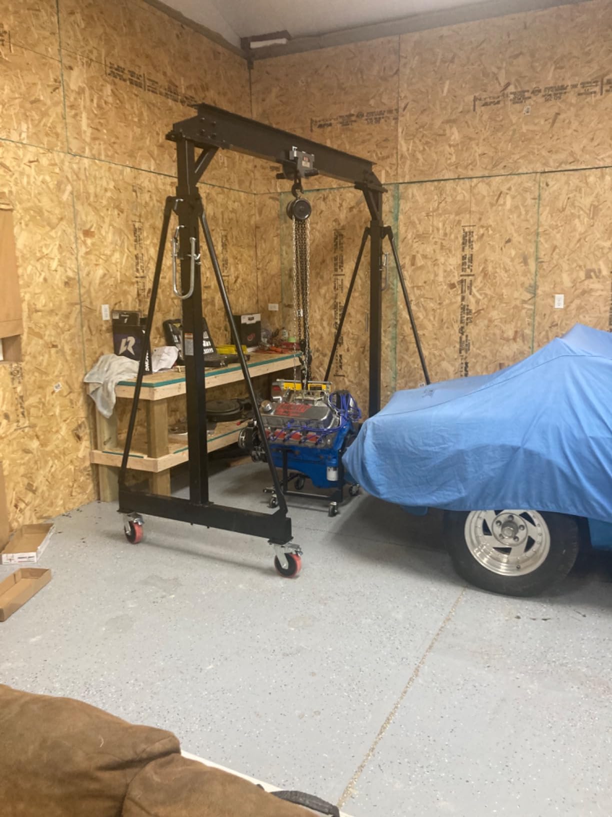 Strongway Adjustable Gantry Crane, 4000-Lb. Capacity, 8.2ft.-12.14ft. Lift customer photo 1