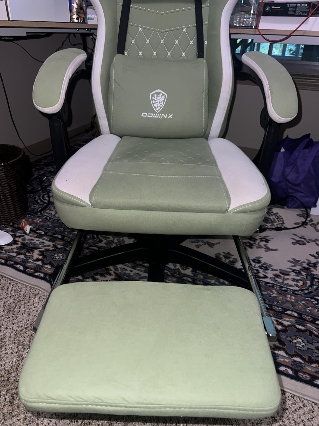 Dowinx Gaming Chair Breathable Fabric Game Chair with Gel Pad and Storage Bag, Comfortable Gamer Chair with Pocket Spring Cushion, Ergonomic Computer Chair with Footrest, Green customer photo 2