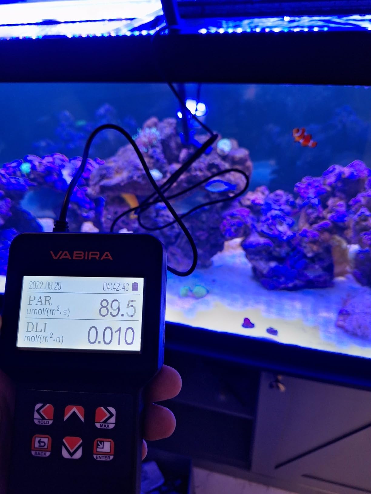 VBR-Aqua IP68 PAR Meter for Aquarium, Reef. R,G,B PAR Separately. with a 3FT Telescopic Rod customer photo 1