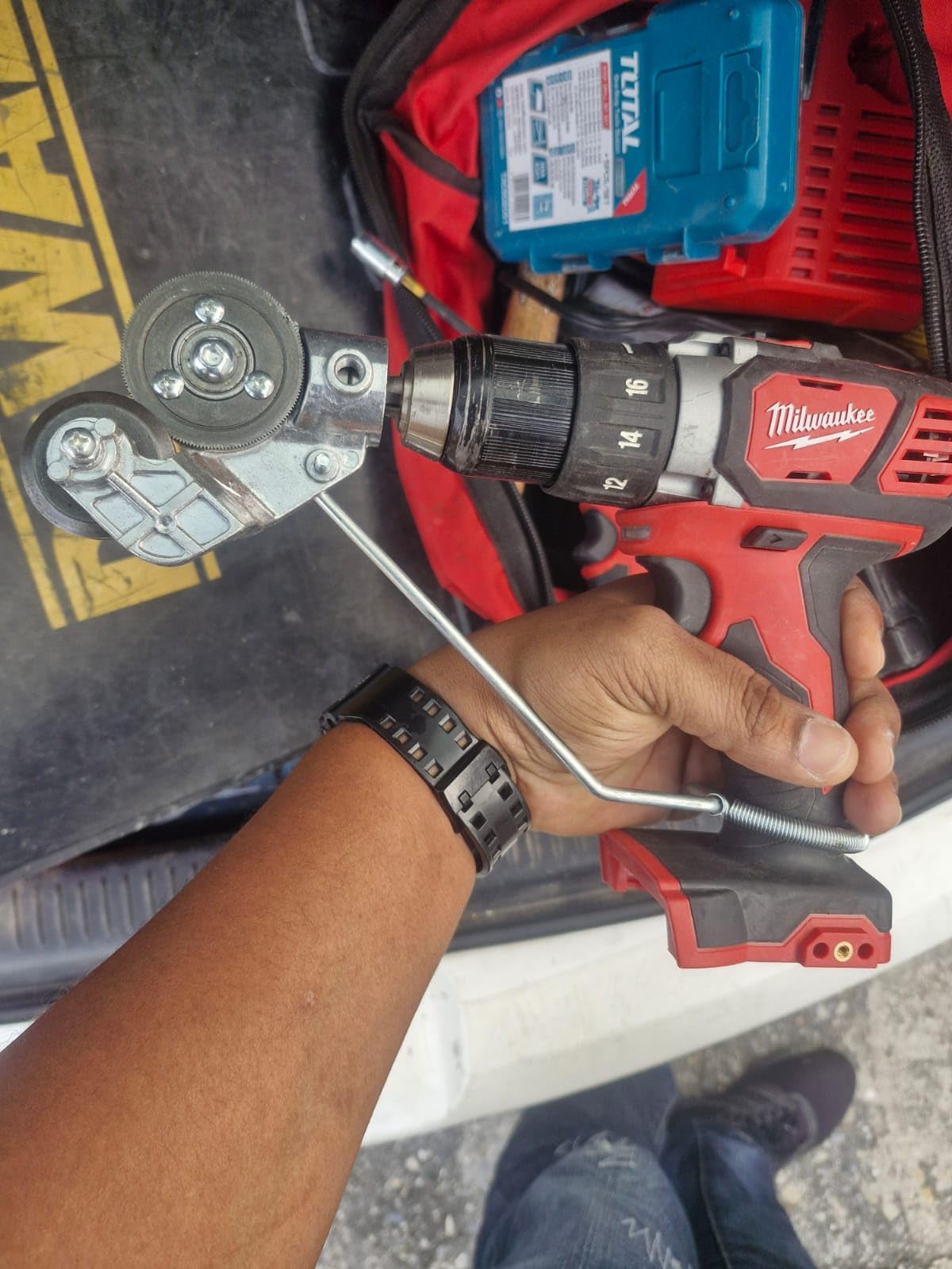 CZS Sheet Metal Cutter Drill Attachment, Electric Drill Shears Attachment Cutter Nibbler, Metal Nibbler Drill Attachment for Cutting Iron, White Sheet, Steel, Copper, Aluminum customer photo 1