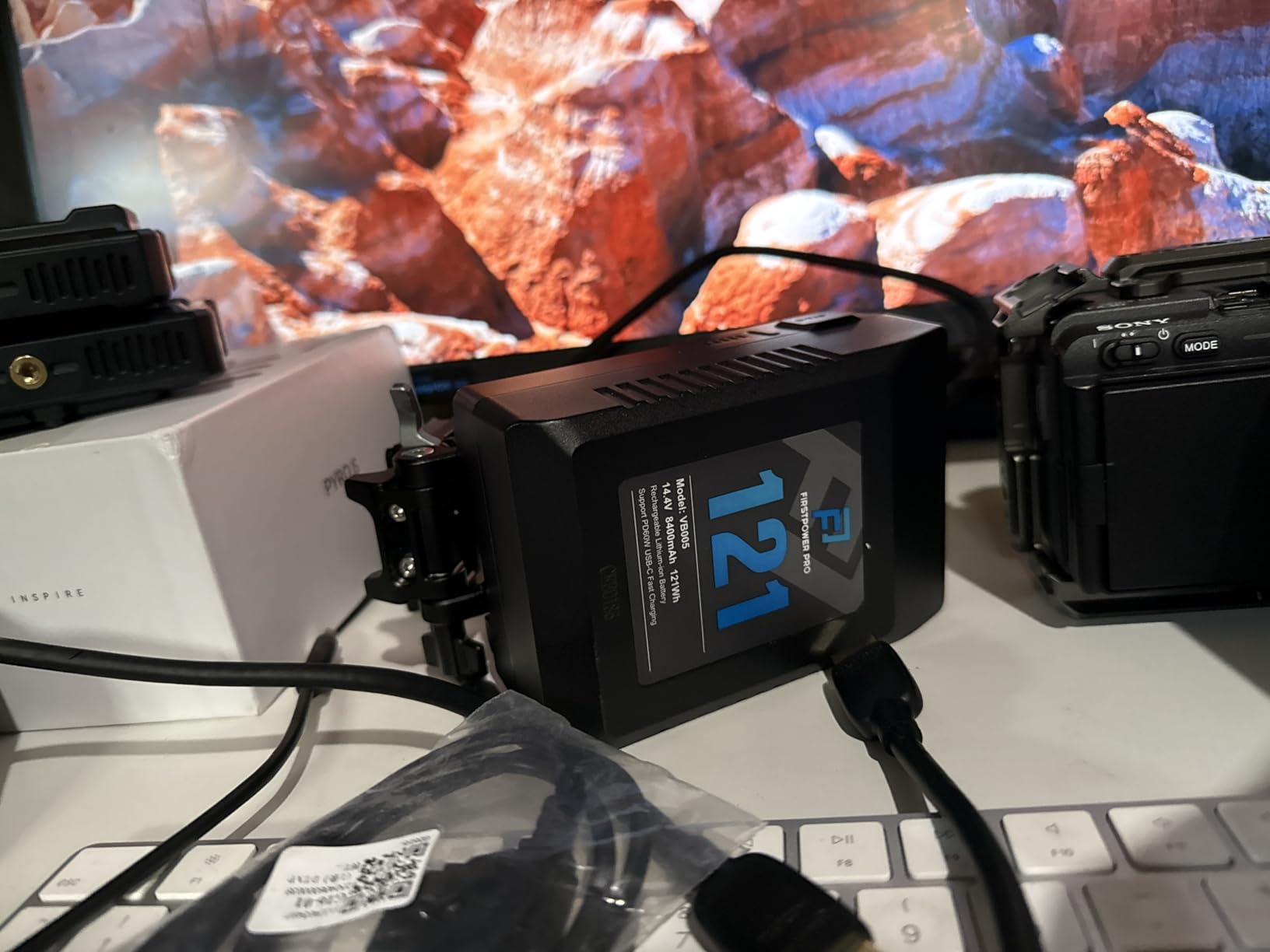 FirstPower V Mount/V-Lock Battery, 121Wh(8400mAh, 14.4V) V-Mount Battery Support PD 60W USB-C Fast Charger, D-TAP, USB-A, USB-C Port customer photo 1