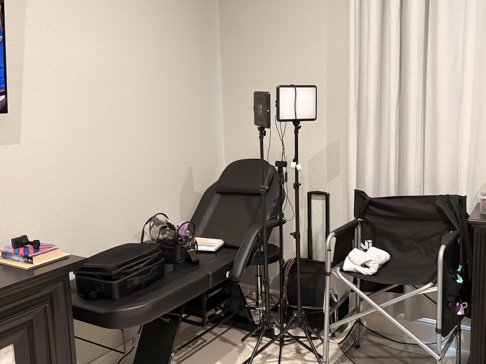 Facial Chair with Wheels Tattoo Chair 73inch Adjustable Tattoo Bed for Client Massage Table with Stool Massage Table Facial Bed for Spa Beauty Esthetician White customer photo 2