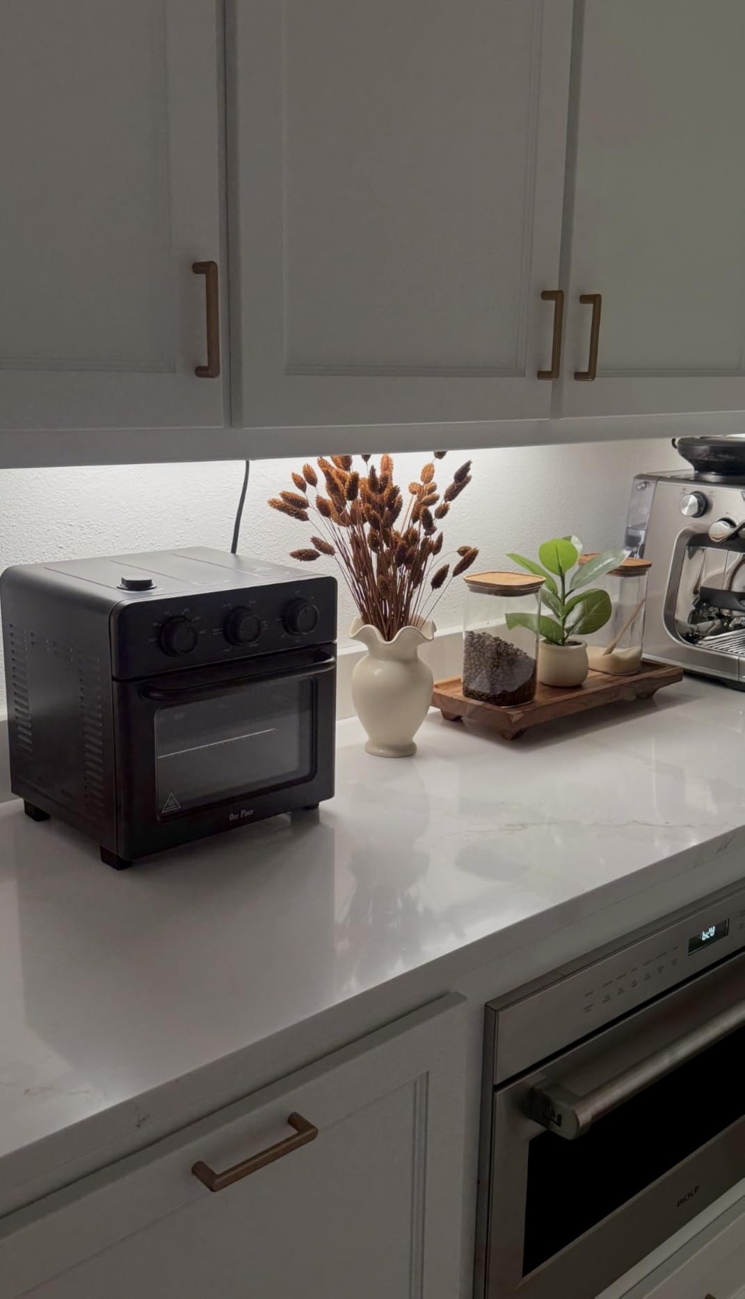 Our Place Wonder Oven | 6-in-1 Stainless Steel Air Fryer Toaster Oven Combo with Basket, Rack, Pan & Tray | Compact 13 QT Countertop Capacity customer photo 2