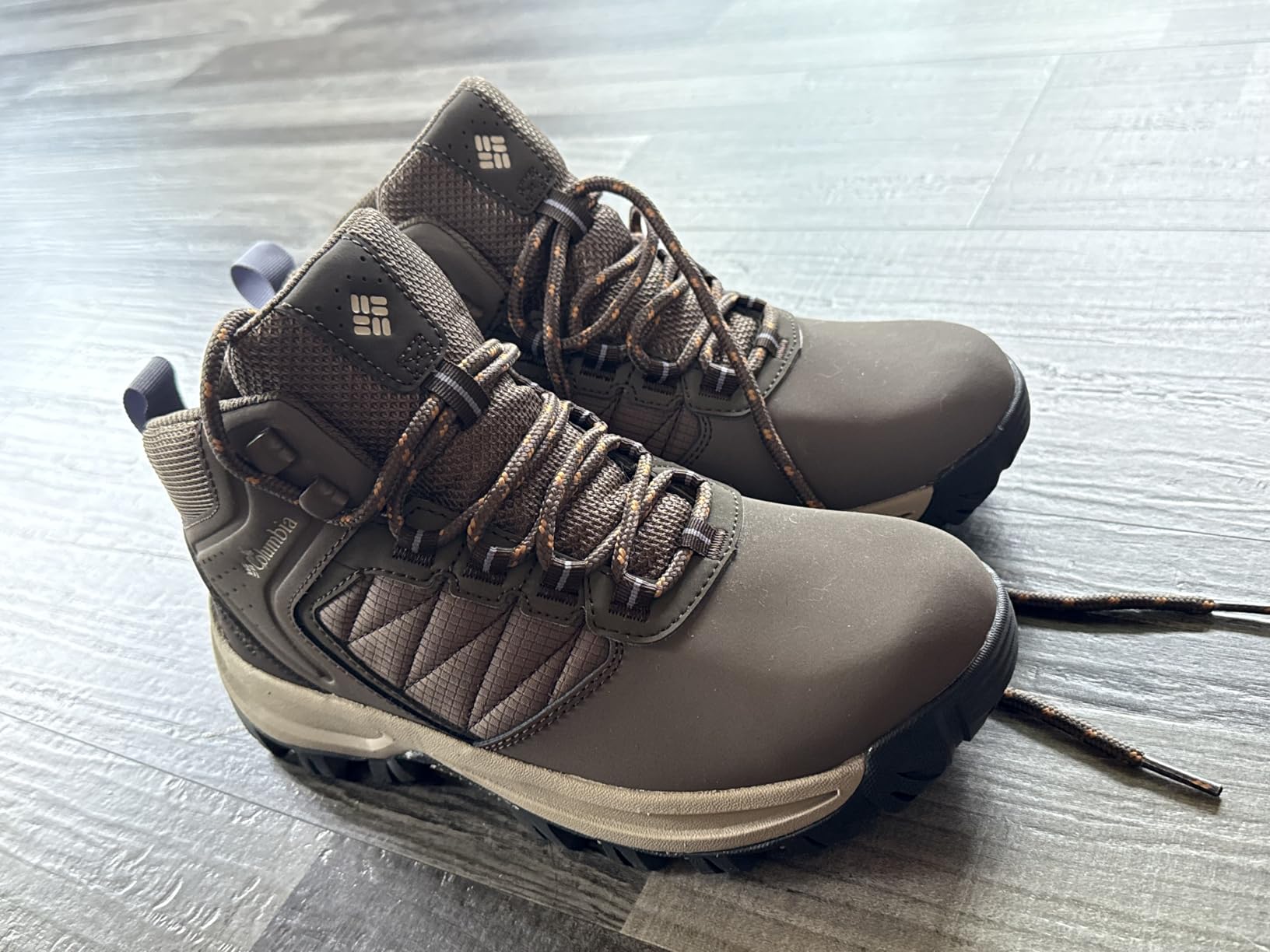 Columbia Women's Transverse Suede Hiking Shoes customer photo 1