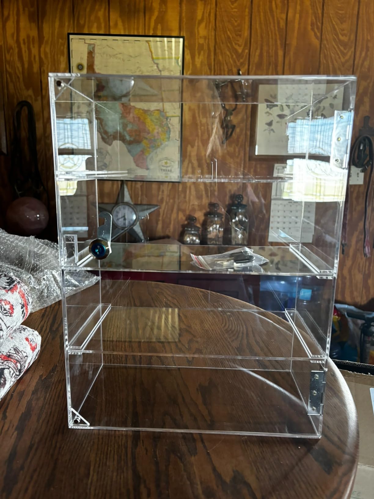 Tozcozus 4 Shelf Clear Acrylic Display Case with Lock and Keys, Locking Display Cases for Collectibles, Acrylic Display Cabinet with Shelves for Collectibles Office Retail Store11.8 X 5.9 X 15.7 Inch customer photo 1
